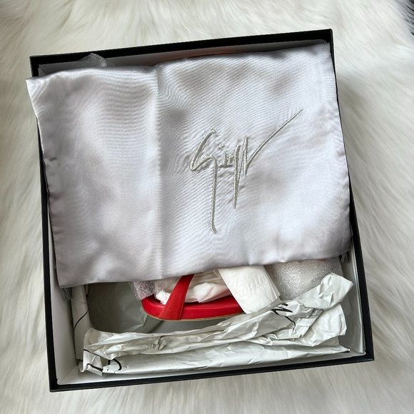 Giuseppe Zanotti Women's Red Coline 110 Wing Sandals Size 38.5 - Picture 11 of 13